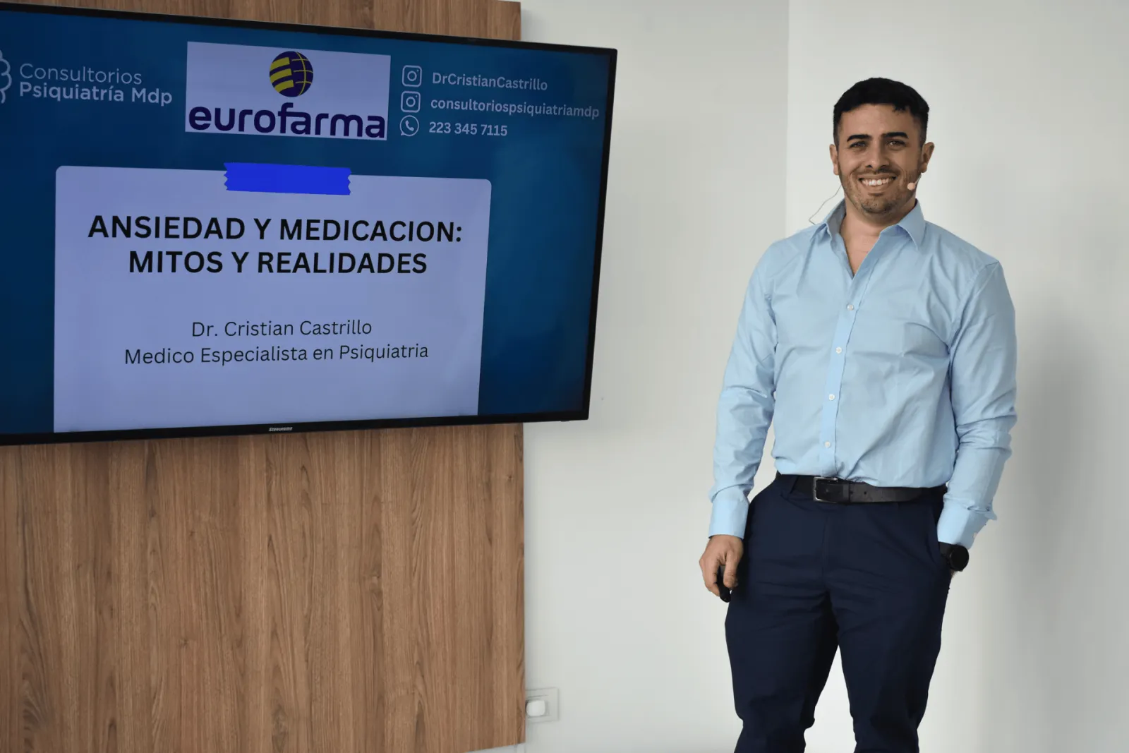 El Dr. Castrillo durante la charla Ansiedad y medicación: mitos y realidades